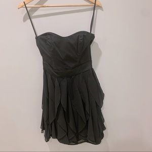 Short black dress French Connection sweetheart neck ruffle skirt